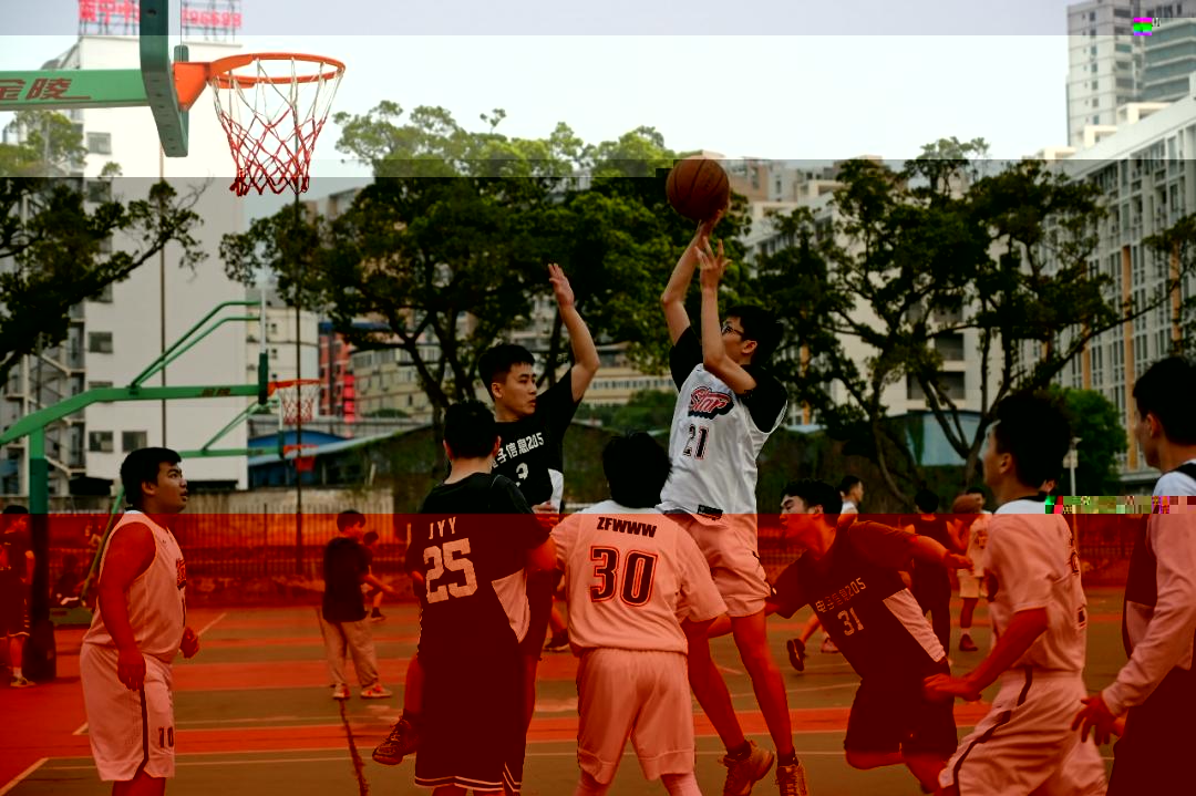 1F0E8
